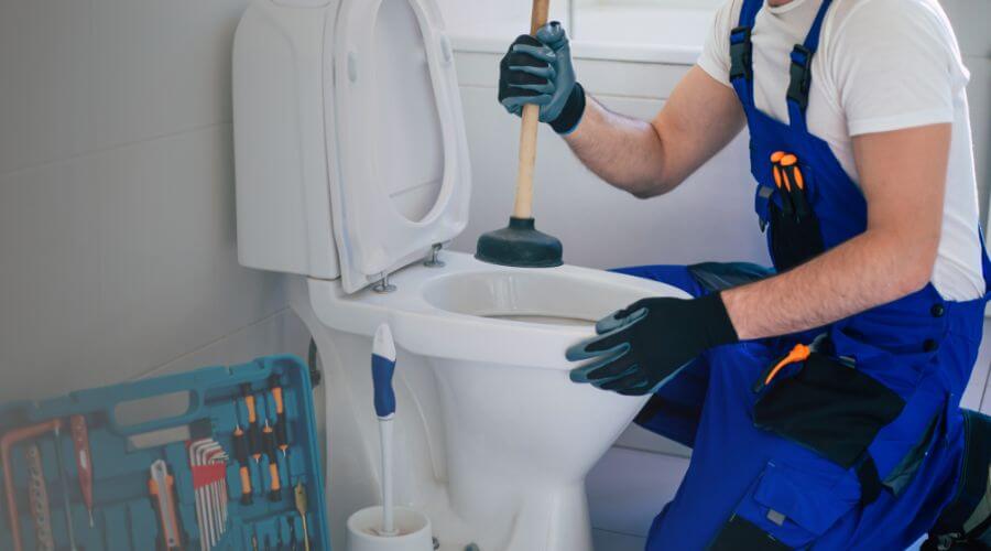Expert burst pipe repair services in Grand Ridge, FL